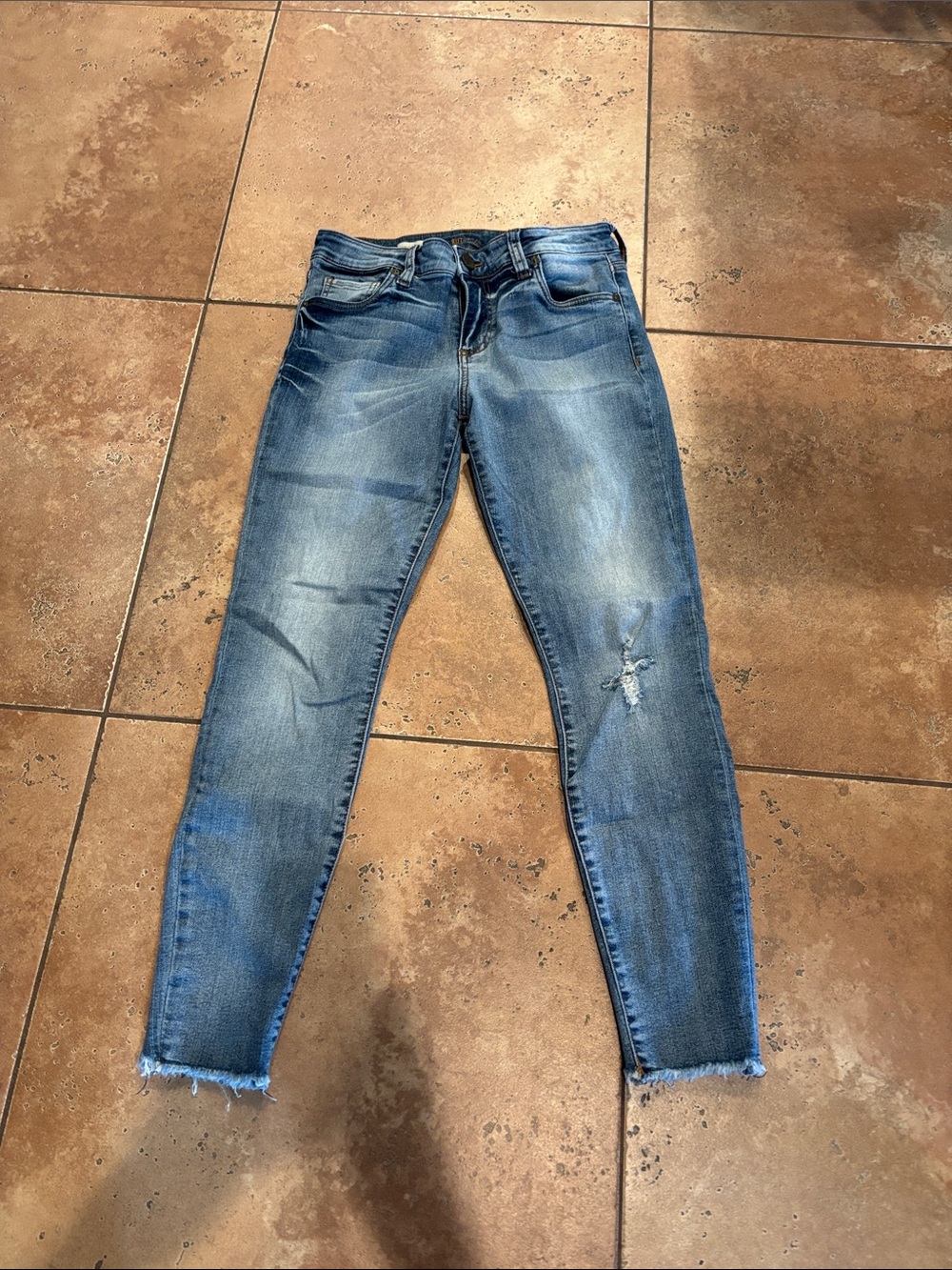 Kut from the Kloth Blue Washed Ankle Skinny Jeans